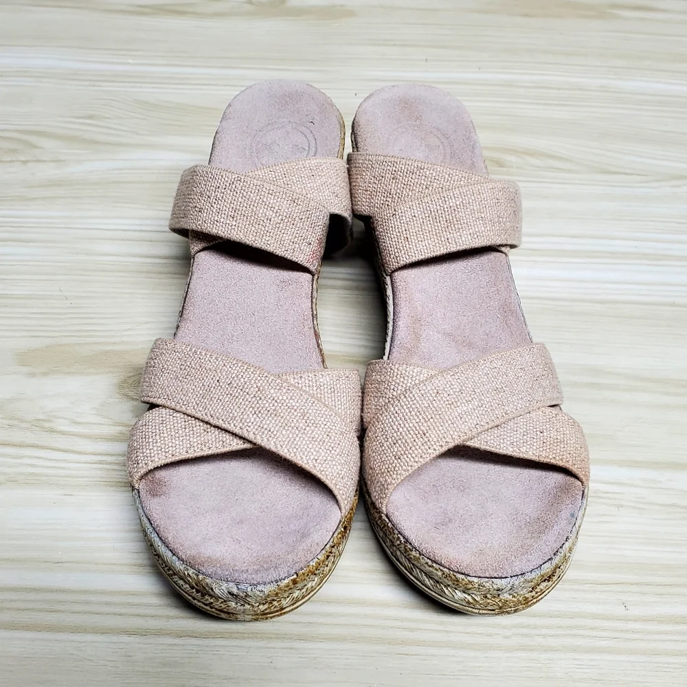 Charleston Beige Espadrille Wedge Sandals Size 8